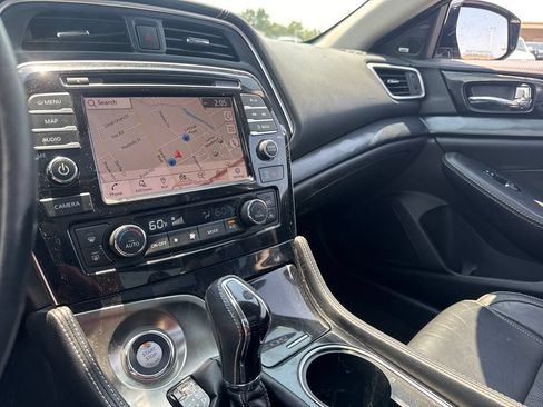 Used 2023 Nissan Maxima Platinum w/ Sport Mat Group FWD image 24