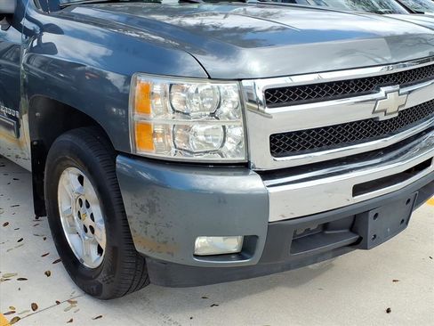 Used 2009 Chevrolet Silverado 1500 2WD Crew Cab w/ Exterior Plus Package image 5