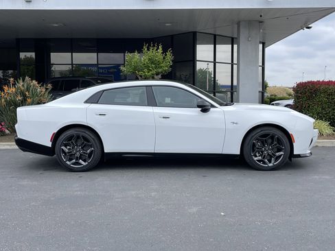 New 2026 Dodge Charger R/T AWD/4WD image 5