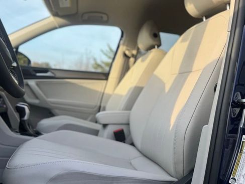 Used 2023 Volkswagen Tiguan SE image 18