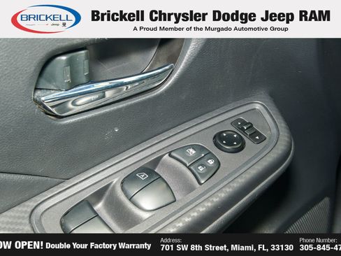 Used 2024 Nissan Versa SV FWD image 27