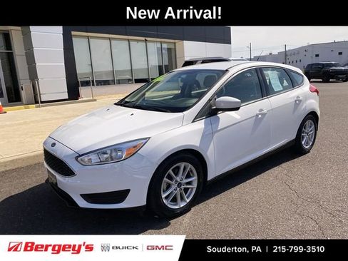 Used 2018 Ford Focus SE image 1