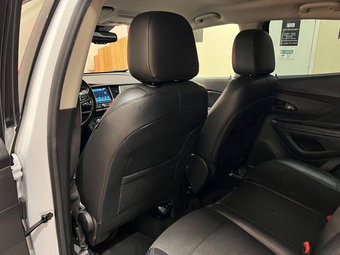 Used 2020 Buick Encore Preferred FWD image 31