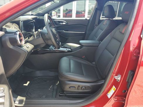 Used 2026 Chevrolet Trax RS w/ Sunroof Package FWD image 23