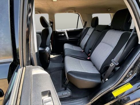 Used 2016 Toyota 4Runner SR5 RWD image 18