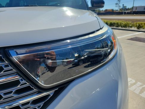 Used 2021 Ford Explorer Limited w/ Equipment Group 301A image 9