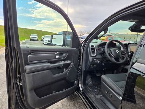 New 2026 RAM 1500 4x4 Crew Cab image 10