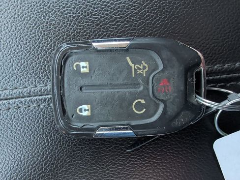 Used 2019 GMC Terrain SLT w/ Preferred Package image 17