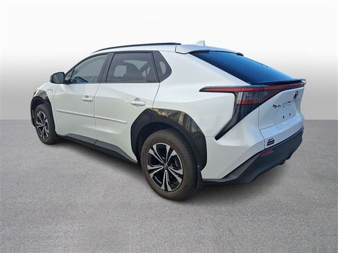 Used 2024 Toyota bZ4X XLE image 6