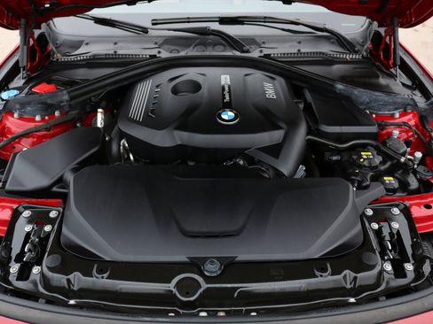 Used 2018 BMW 330i xDrive 330xi Sedan w/ Premium Package image 47