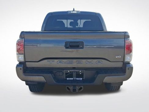 Used 2022 Toyota Tacoma TRD Off-Road w/ Technology Package AWD/4WD image 5