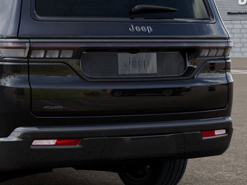 New 2026 Jeep Grand Wagoneer Limited AWD/4WD image 16