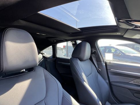 Used 2025 BMW i4 eDrive40 w/ M Sport Package image 16