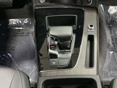 Certified 2025 Audi Q5 2.0T Premium w/ Convenience Plus Package image 15