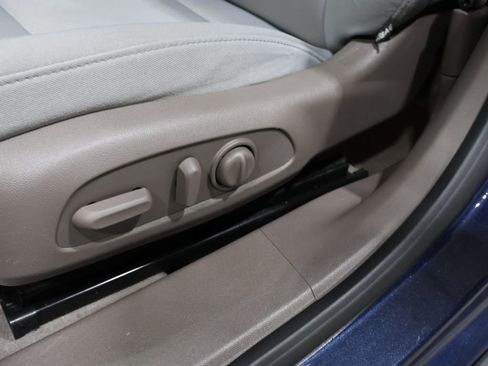 Used 2017 Chevrolet Malibu LT image 12