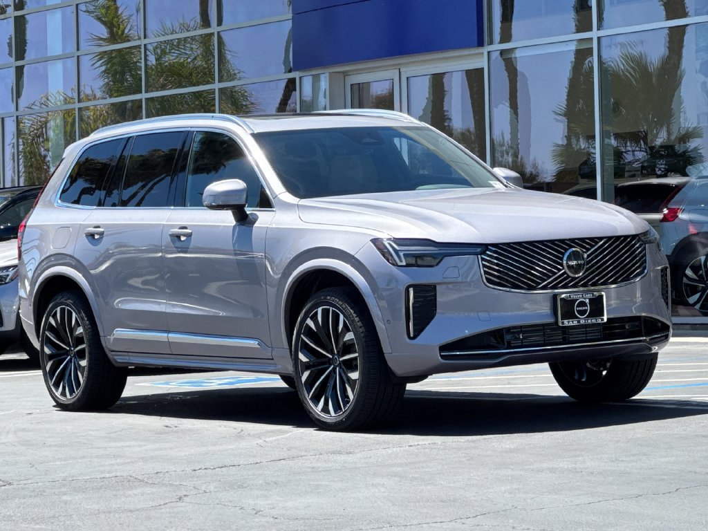 New 2026 Volvo XC90 T8 Plus w/ Protection Package AWD/4WD image 7