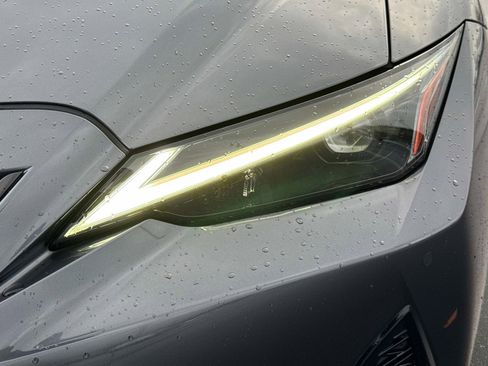 Used 2022 Lexus IS 350 F Sport image 9