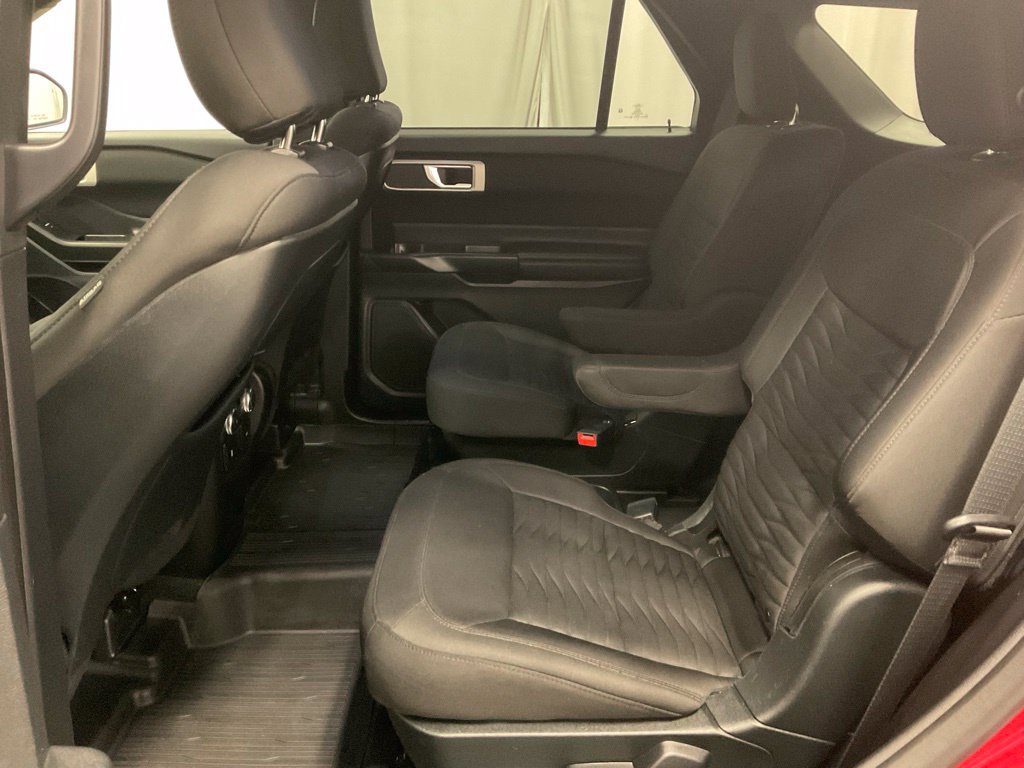 Used 2020 Ford Explorer XLT w/ Comfort Package AWD/4WD image 38