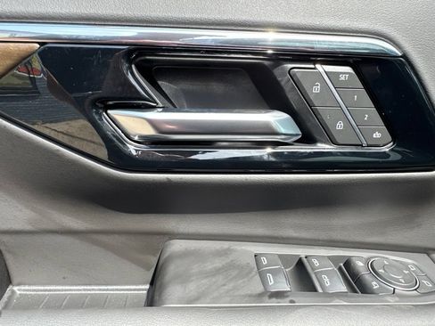 New 2026 Chevrolet Tahoe High Country AWD/4WD image 18