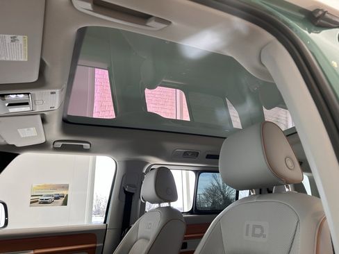 New 2025 Volkswagen ID. Buzz 1st Edition image 15