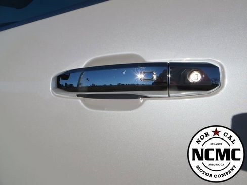 Used 2024 GMC Sierra 3500 Denali Ultimate image 25