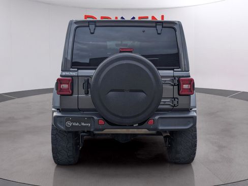 Used 2021 Jeep Wrangler Unlimited Sahara image 4