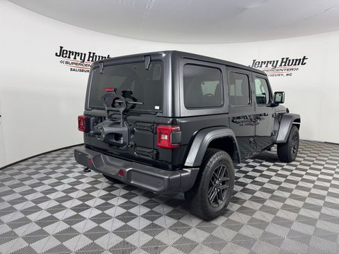 Used 2024 Jeep Wrangler Sport S image 8