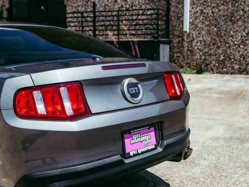 Used 2011 Ford Mustang GT Premium w/ Comfort Pkg RWD image 29