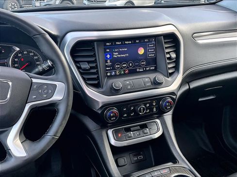 Used 2023 GMC Acadia SLT w/ Elevation Edition image 18