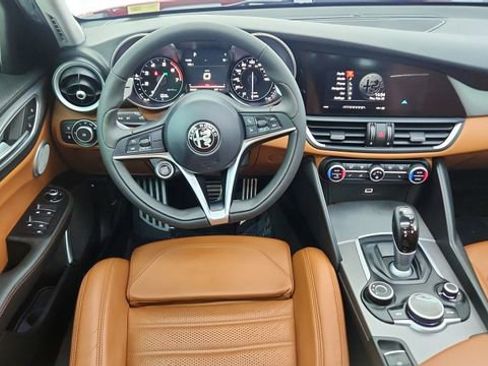 Used 2017 Alfa Romeo Giulia Ti w/ TI 19" Sport Package image 35