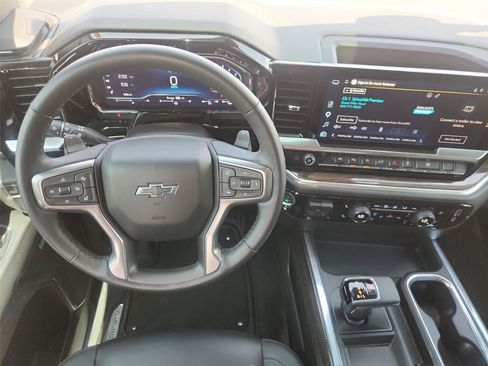 Used 2025 Chevrolet Silverado 1500 RST w/ Redline Edition AWD/4WD image 11