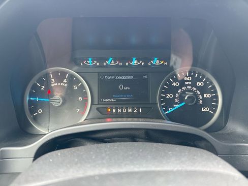 Used 2017 Ford F150 XLT w/ Equipment Group 302A Luxury AWD/4WD image 12