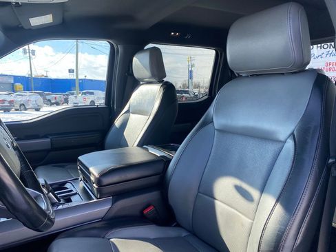 Used 2023 Ford F150 Lightning Lariat image 11