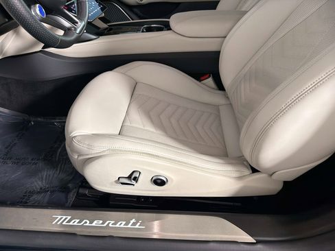 Used 2024 Maserati GranTurismo Trofeo AWD/4WD image 33