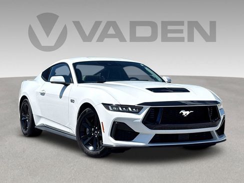 Used 2025 Ford Mustang GT RWD image 1
