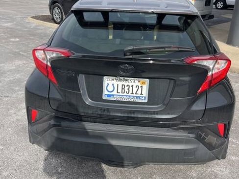 Used 2020 Toyota C-HR XLE image 12
