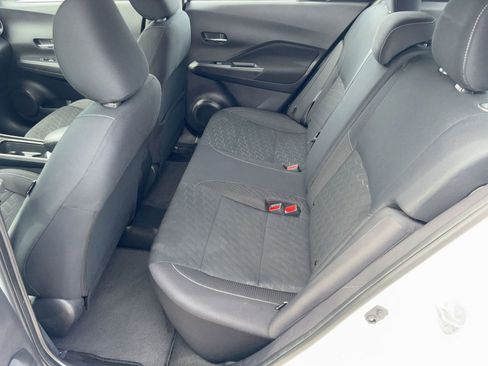 Used 2024 Nissan Kicks SV image 15