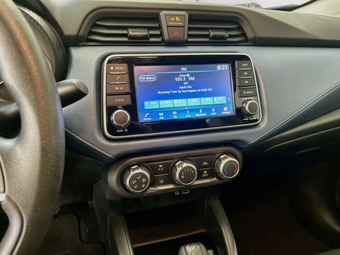 Used 2025 Nissan Versa SV FWD image 25