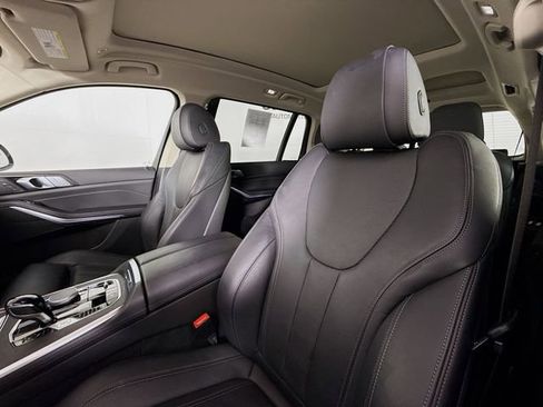 Used 2022 BMW X7 xDrive40i w/ Premium Package image 21