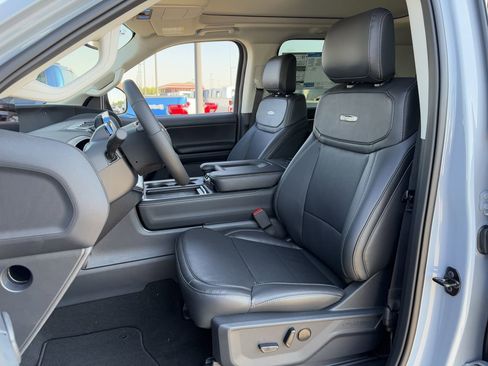 New 2025 Ford Expedition Platinum w/ Driver's Package image 56