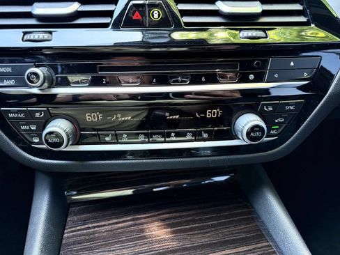 Used 2019 BMW 530e w/ Convenience Package RWD image 15