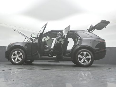 Used 2019 Land Rover Range Rover Velar S image 56