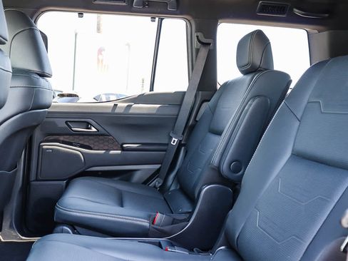 Used 2026 Lexus GX 550 w/ Accessory Package (ZB) AWD/4WD image 25
