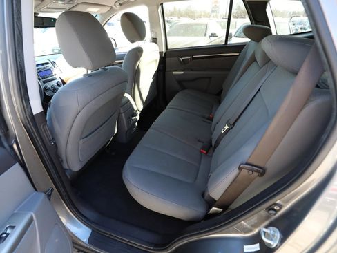 Used 2010 Hyundai Santa Fe GLS image 12