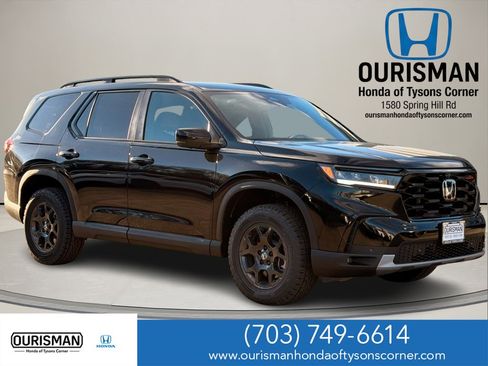 New 2025 Honda Pilot TrailSport image 1