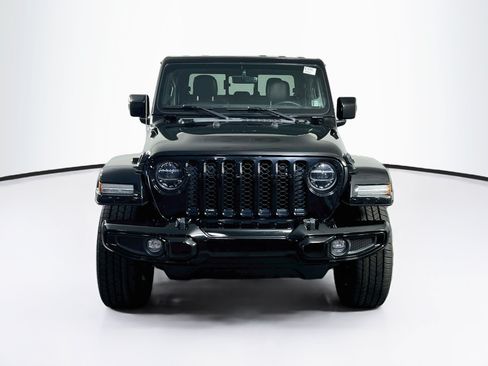 Used 2022 Jeep Gladiator Overland AWD/4WD image 2