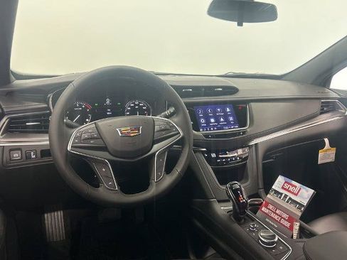 New 2026 Cadillac XT5 Luxury w/ LPO, Red Accent Package AWD/4WD image 10