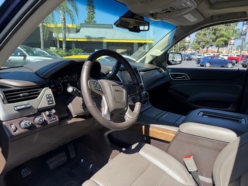 Used 2019 GMC Yukon Denali w/ Open Road Package image 15