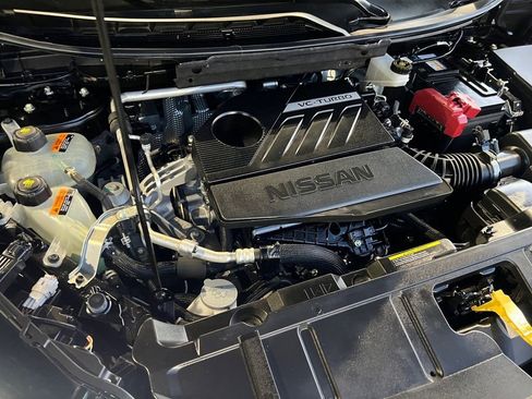 Used 2024 Nissan Rogue SV image 41