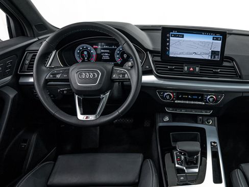Certified 2024 Audi Q5 2.0T Premium Plus AWD/4WD image 17